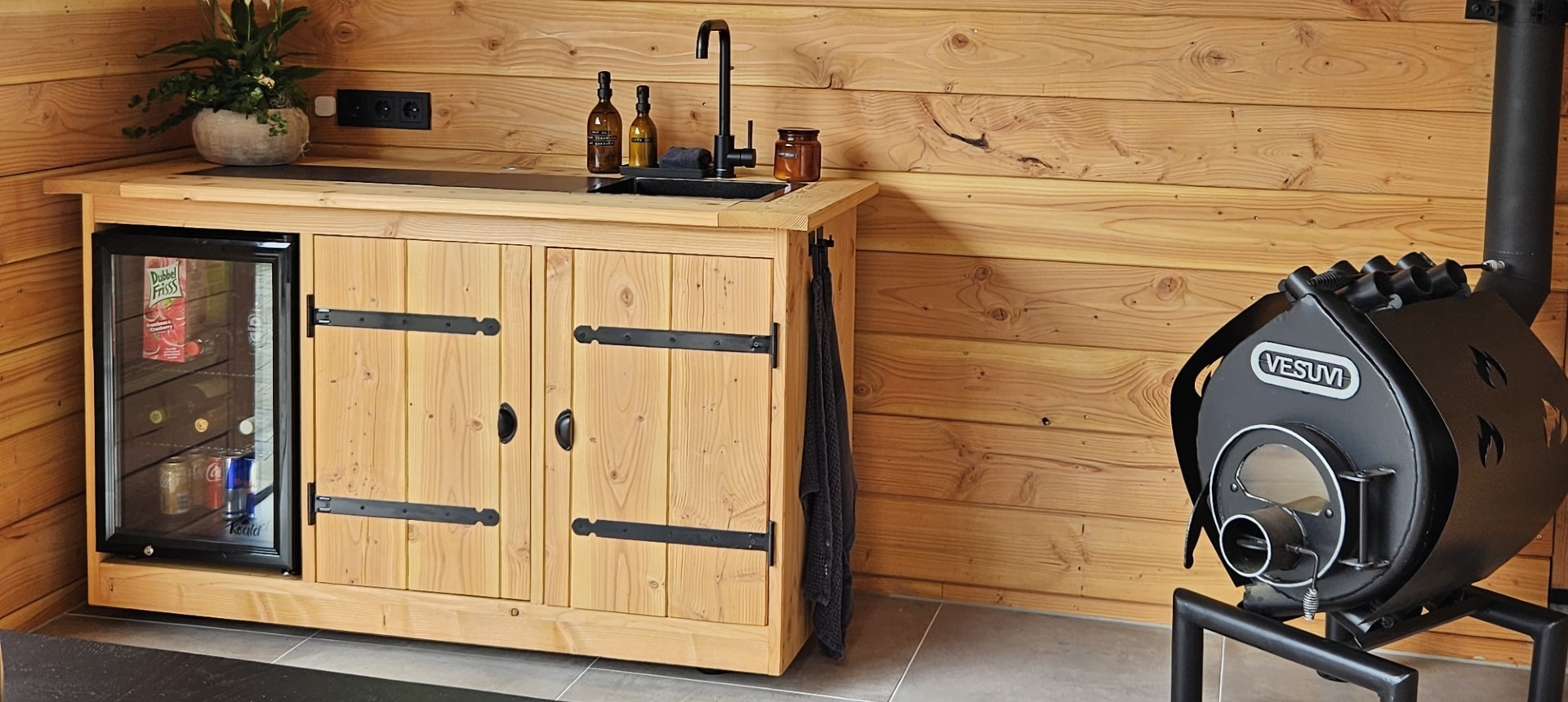 Hoe maak je van je buitenkeuken de plek waar iedereen samenkomt?